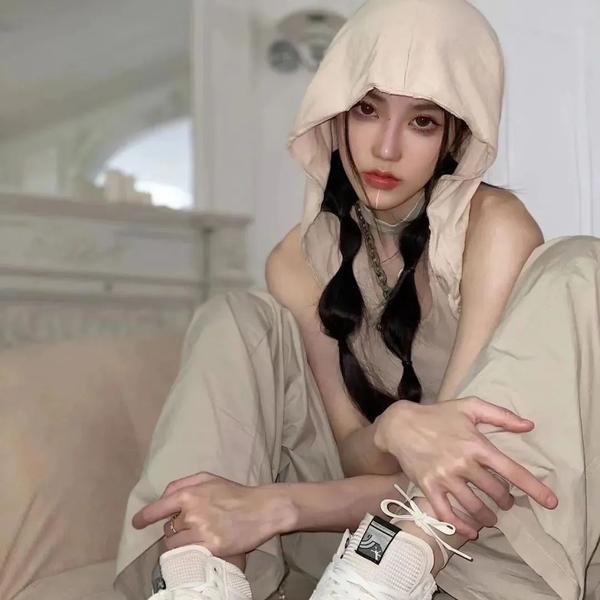 明黄禁色 封面